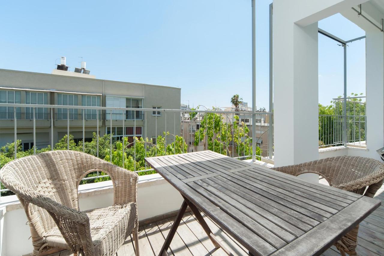 Stylish Apartments W Balcony In The Very Center By Sea N' Rent テル・アビブ 部屋 写真